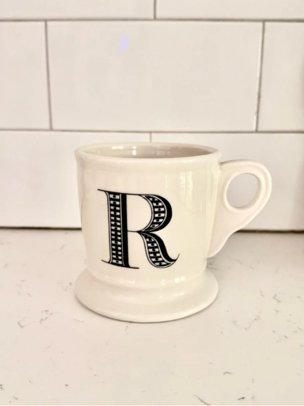 ✨ ANTHROPOLOGIE R Mug